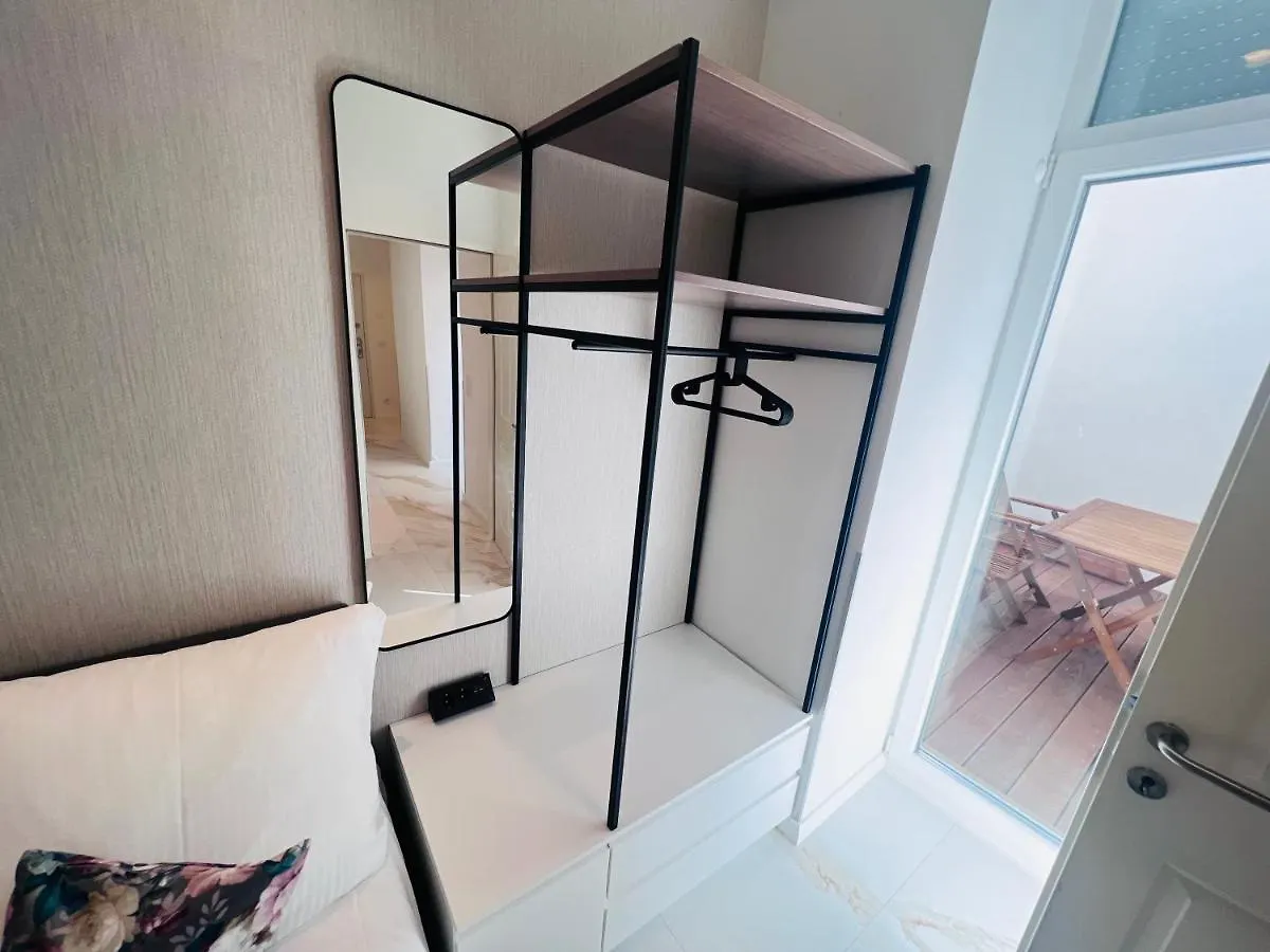 Zeus Design Apartment Schlosspark Schoenbrunn Wien
