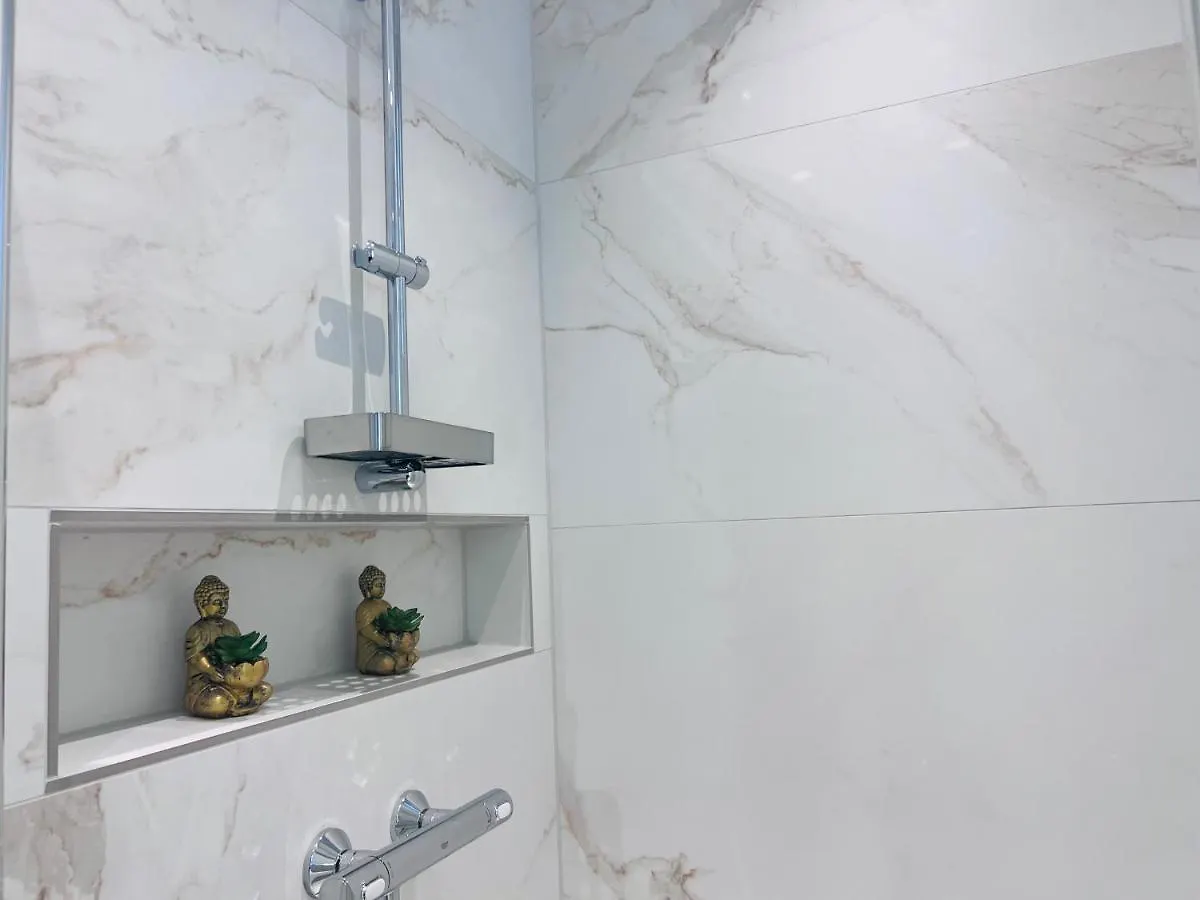 Zeus Design Apartment Schlosspark Schoenbrunn Wien