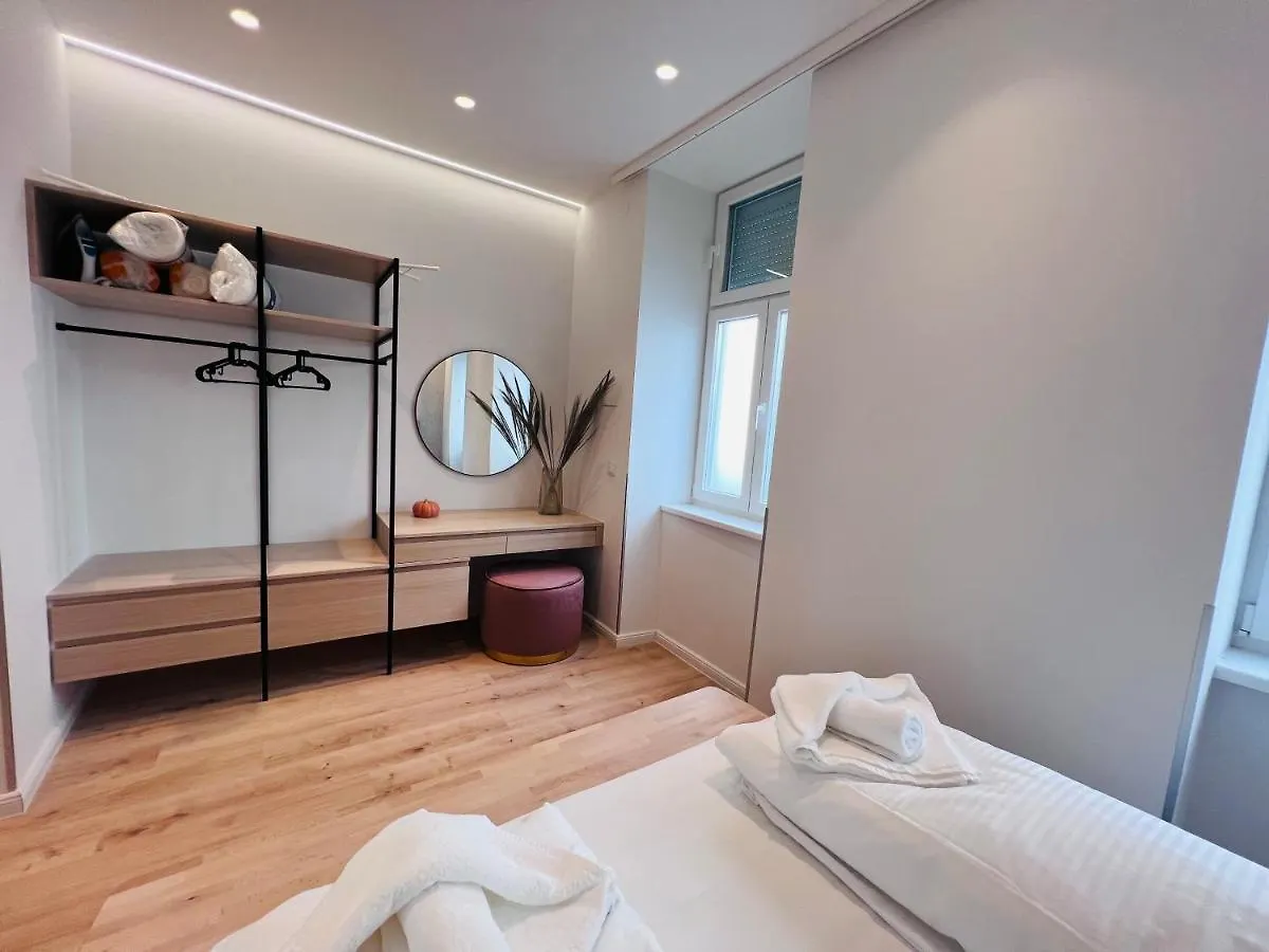 Zeus Design Apartment Schlosspark Schoenbrunn Wien 0*,  Österreich