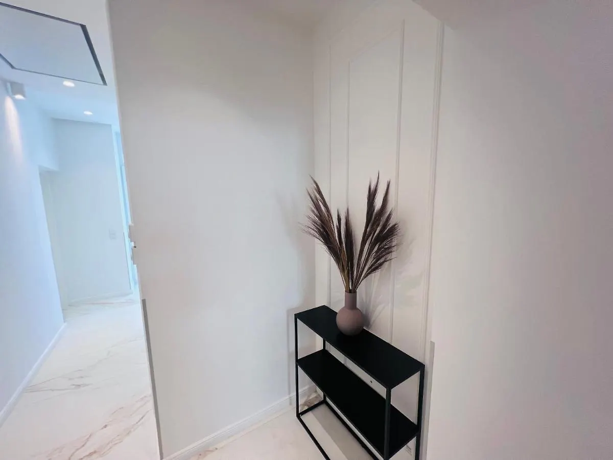 Zeus Design Apartment Schlosspark Schoenbrunn Vienna 0*,  Austria
